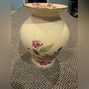 Vintage 1988-1998 Lenox Barrington Collection Pink Floral Vase